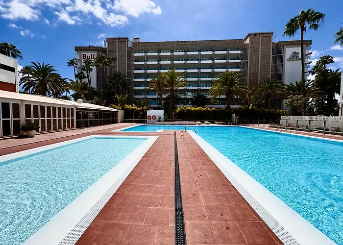 Tropical Views - Paya Del Ingles